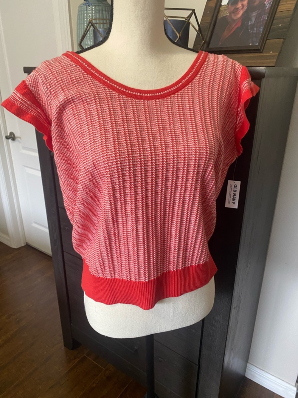 Old Navy Coral and White Short Sleeve Scoop Neck Knit Top